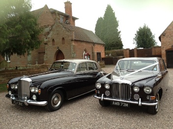 Daimler Vanden Plas 7 Seater Limiusine Wedding and Prom Car Hire in Kidderminster, Worcester & Birmingham